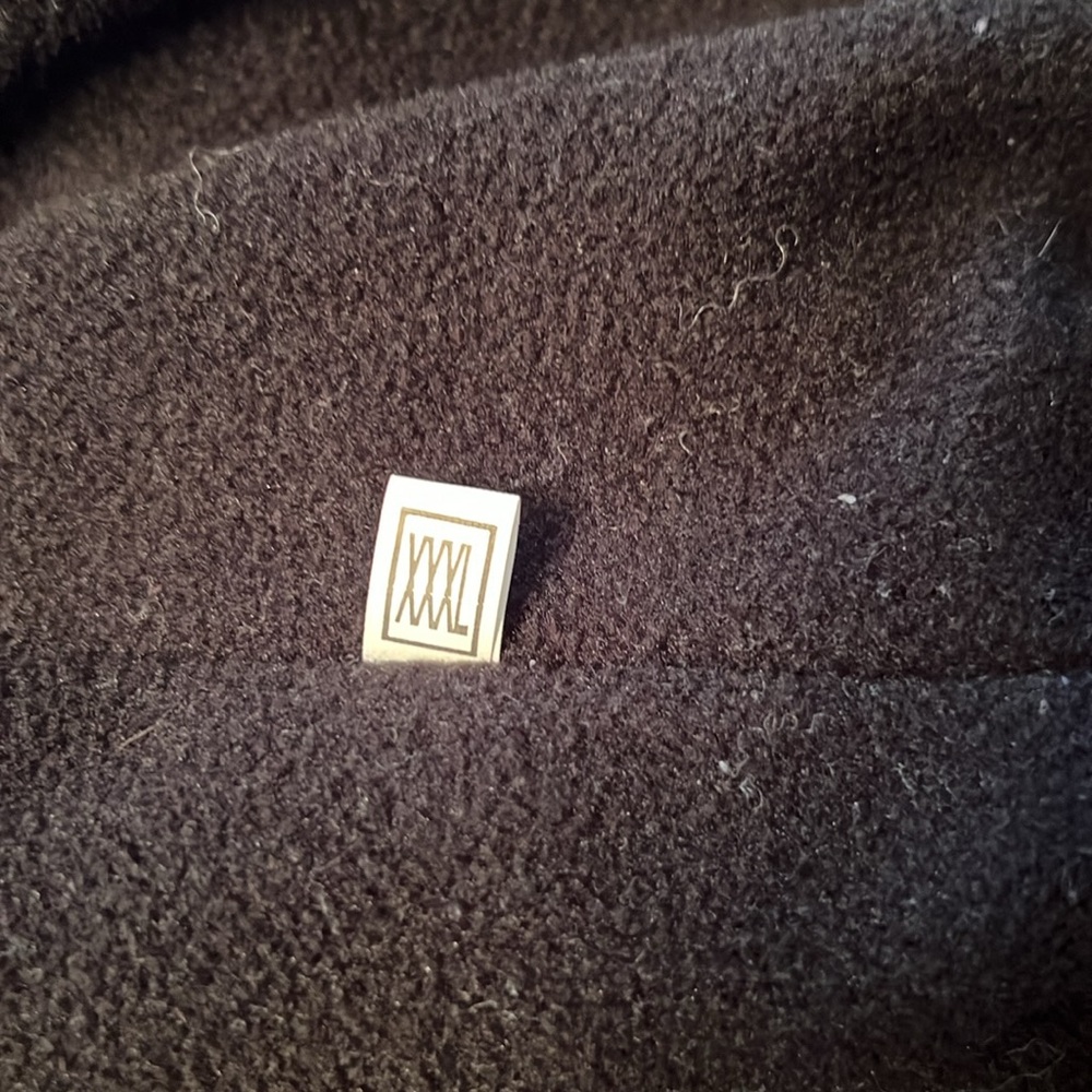 Mercedes AMG Vest - Picture 6 of 7